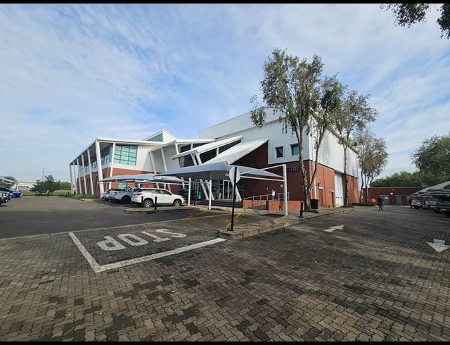 4,633M² TRAINING FACILITY FOR SALE IN HUGHES